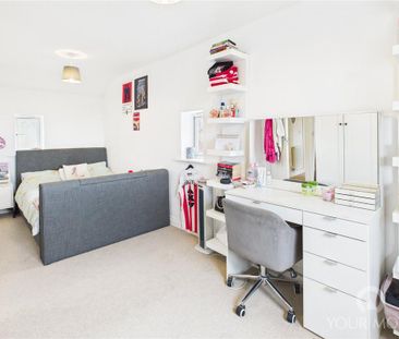 4 bedroom link detached house to rent - Photo 5