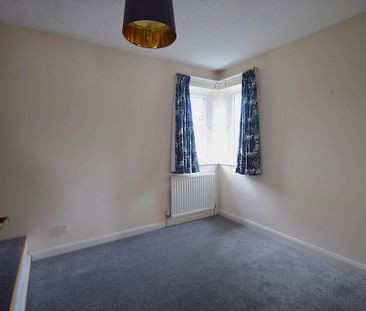2 bedroom semi-detached house to rent - Photo 2