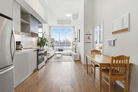 For Lease - 395 Dundas Street Unit# 117, Oakville, Ontario - Photo 2