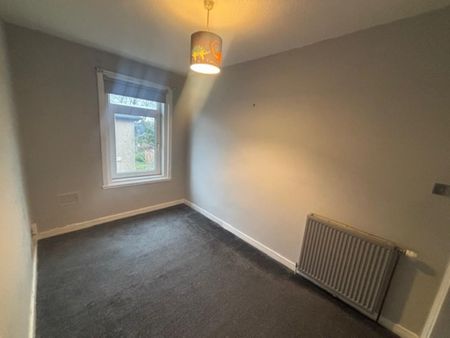 3 bedroom apartment to rent - Photo 2