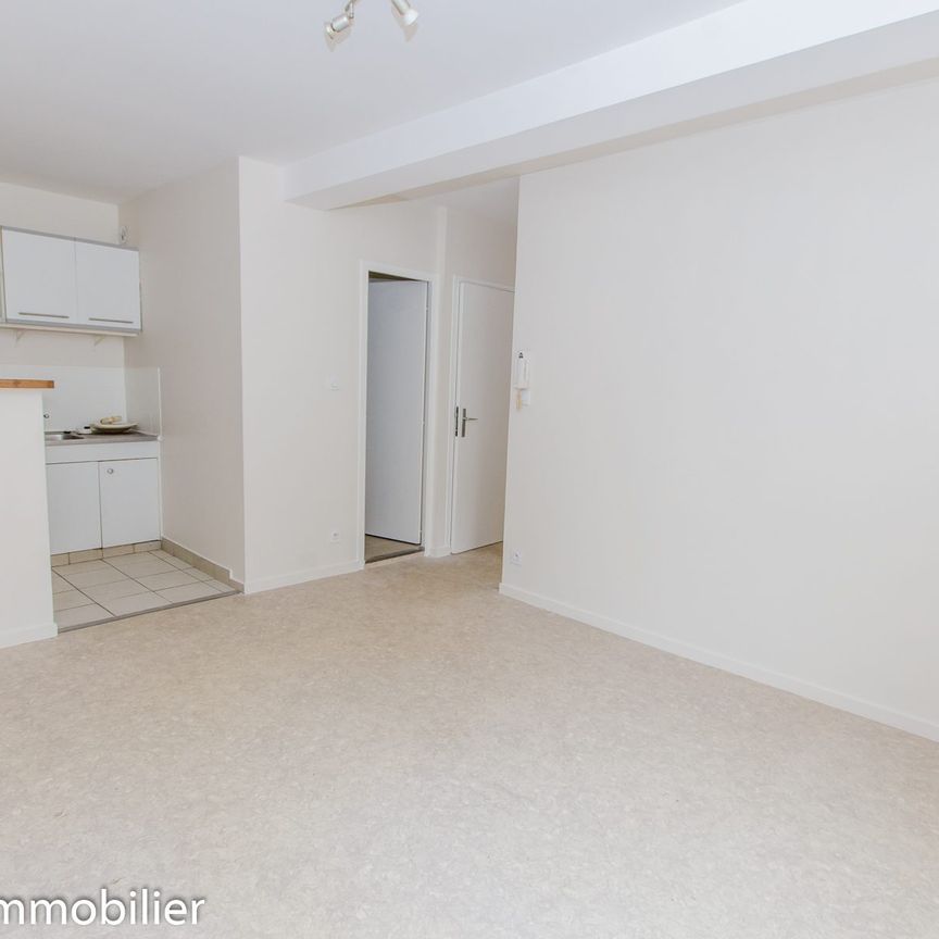 Location Appartement 2 pièces 30m² ST MARCELLIN 38160 - Photo 1