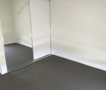 Family Home in Coomera Springs with Several Living Areas and Large ... - Photo 2