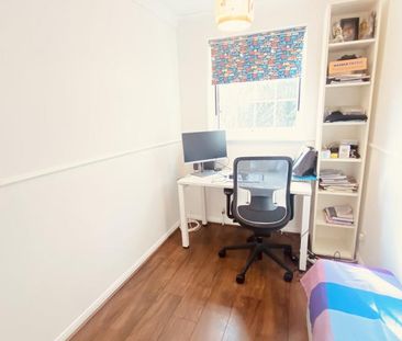 3 bedroom end of terrace house to rent - Photo 3