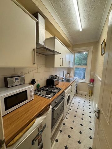 Portchester Road, Bournemouth - Photo 3