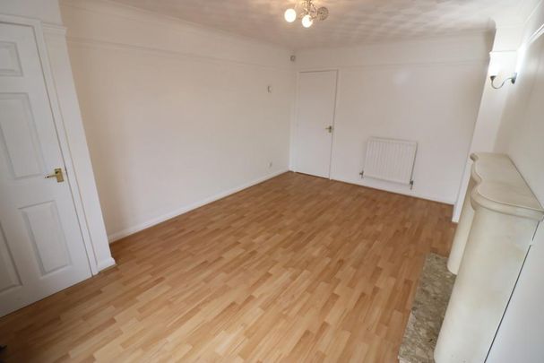 3 bedroom end of terrace house to rent - Photo 1