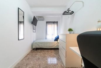 Carrer Verge de lOlivar, Torrent, Valencian Community 46900