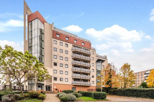 Wards Wharf Approach, E16, London - Photo 1