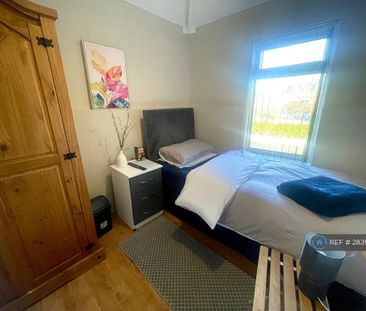 1 bedroom in a house share to rent - Photo 6