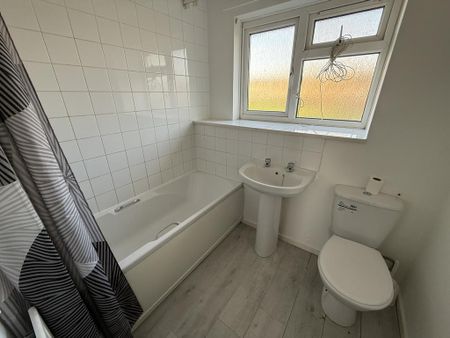 3 bedroom terraced house to rent - Photo 5