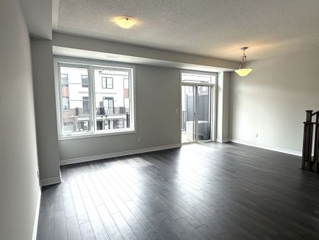 For Lease - 1060 Honeycomb Path, Oshawa, Ontario - Photo 2