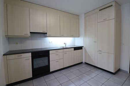 Nähe Gartenbad Eglisee und Lange Erlen - gemütliche 4-Zimmerwohnung im 1.OG - Photo 3
