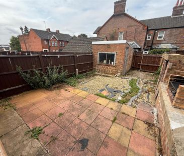 2 bedroom maisonette to rent - Photo 5