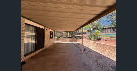 Family Comfort in a Quiet Cul-de-Sac - Photo 5