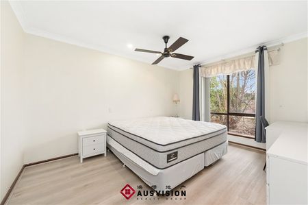 🏡 Spacious 4/6 brs Family Home in Central Mandurah - Photo 2
