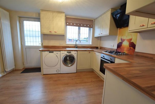 2 bedroom terraced house to rent - Photo 1