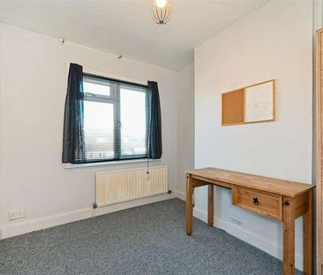 Burnham Avenue, Bognor Regis, PO21 - Photo 4