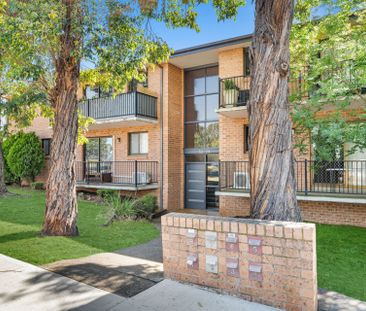 Walking distance to Central Camden! - Photo 1