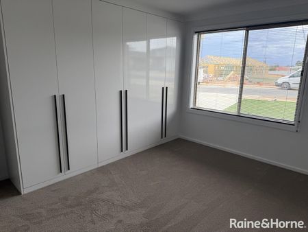 EARLY BIRD LISTING: New low maintenance home in quiet cul-de-sac - Photo 3