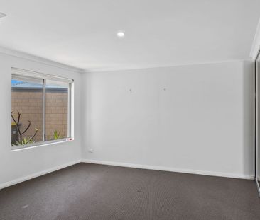 Modern Villa Living with Comfort and Convenience - Photo 6