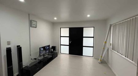 Home in Massey - Photo 3