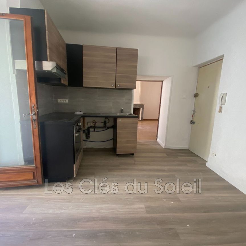 Location Appartement 2 pièces 46m² BRIGNOLES 83170 - Photo 1