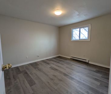 For Lease - 157 Stanley Street Unit# 4, Quinte West, Ontario - Photo 3