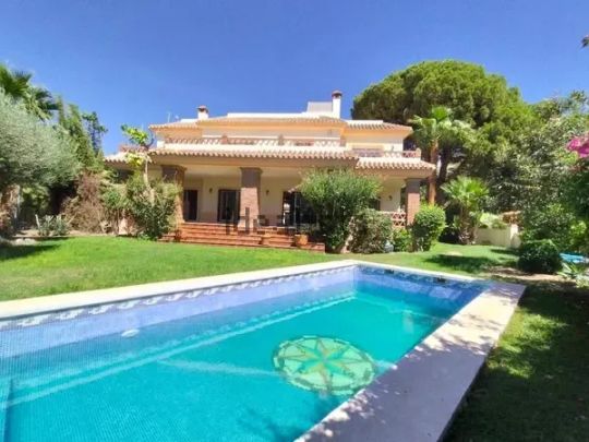 Alquiler de casa o chalet independiente en Calle Rosmari, 4 - Photo 1