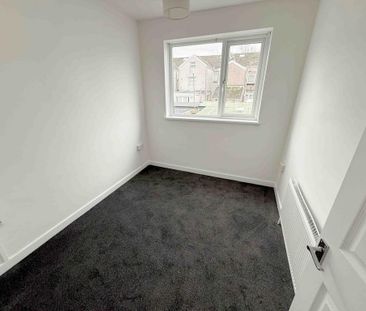 3 bedroom terraced house to rent - Photo 6