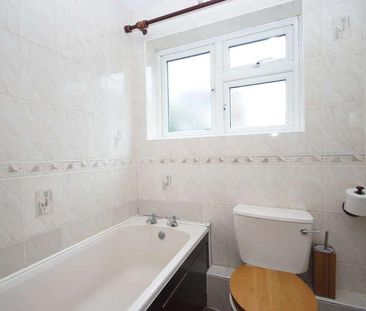 Abbey Close, Pinner, HA5 - Photo 6