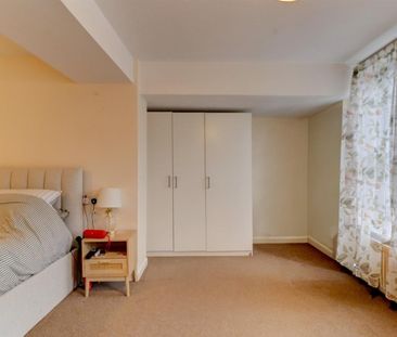 Market Hill, Southam, CV47 0HE - Photo 3