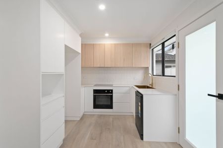 Fully Renovated Family Home - Photo 4