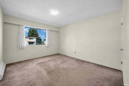 FERNDALE COURT — 1 Bed 1 Bath B - FEC - Photo 4