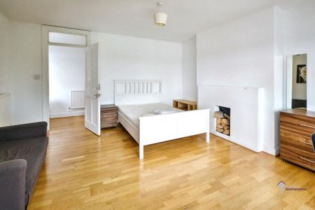 4 bedroom flat to rent - Photo 5