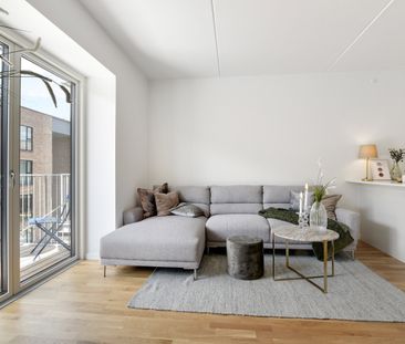 Stilfuld 2-værelses lejlighed med egen terrasse i smukke omgivelser... - Foto 1