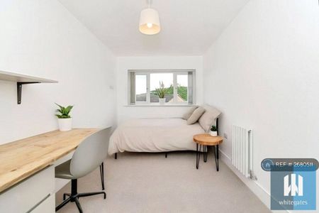 Bellcote Drive, Moldgreen, Huddersfield, HD5 - Photo 5