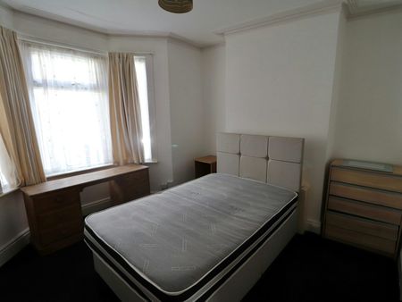 Flat to rent on - Photo 4