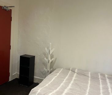 Darlington - Photo 4