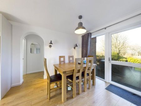 Van Dyck Close, Basingstoke, Hampshire, RG21 - Photo 4