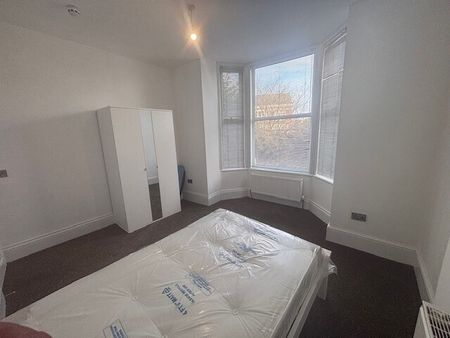 Loughborough Road, Nottingham, West Bridgford - Photo 2