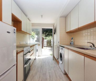 1 bedroom ground floor flat to rent - Photo 3