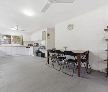 Simple, Spacious & Convenient - Photo 2
