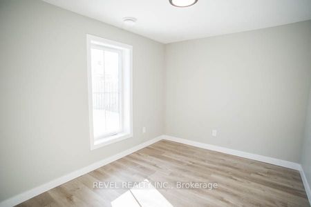 Property For Lease | X7327812 - Photo 3