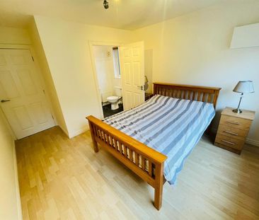 Apt 1 Holly Manor, Hightown Road, - Photo 3