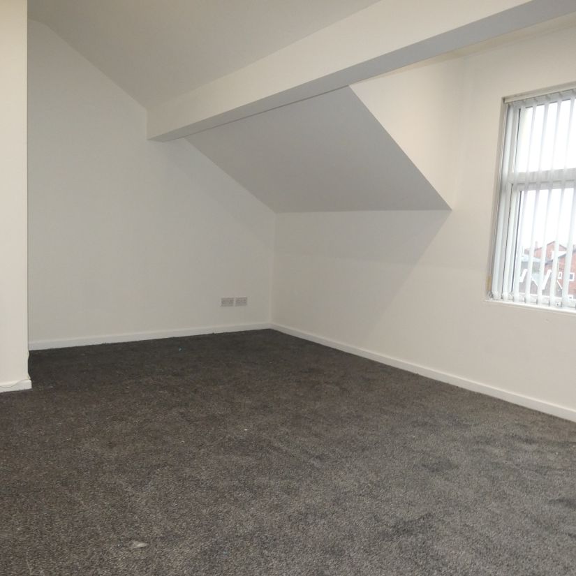 Palatine Road Flat 4 - Photo 1