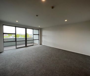 Unit 2B, 63 Kestev Drive, Flat Bush, Auckland - Photo 2