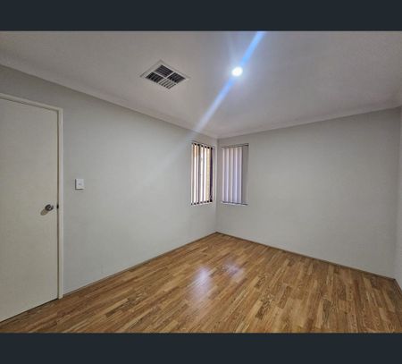 5 Marginata Pkwy, Canning Vale, WA 6155 - Photo 3