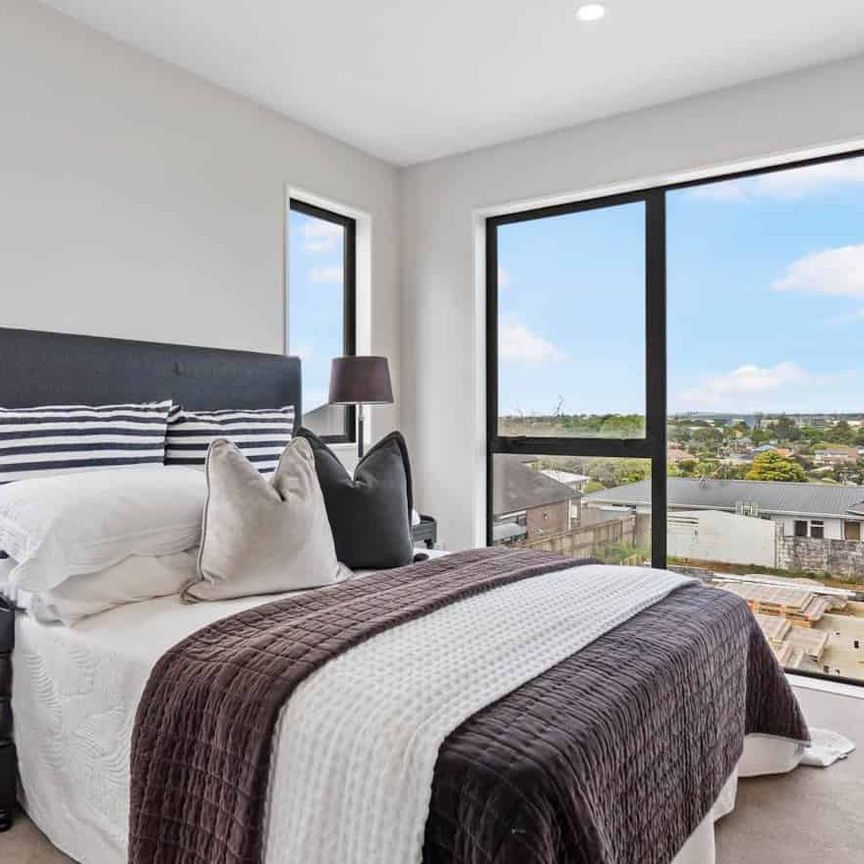 Three level stand alone modern home - Photo 1