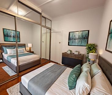 Beautiful 3-Bedroom Residence in the Heart of Granville!! - Photo 2