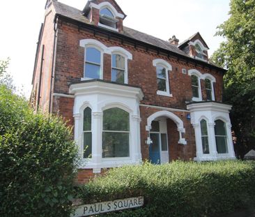 Saint Paul’s Square, Burton on Trent - Photo 3