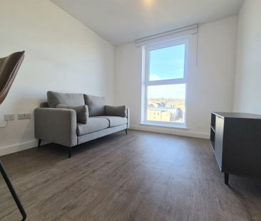 Cow Green, Halifax - Photo 1